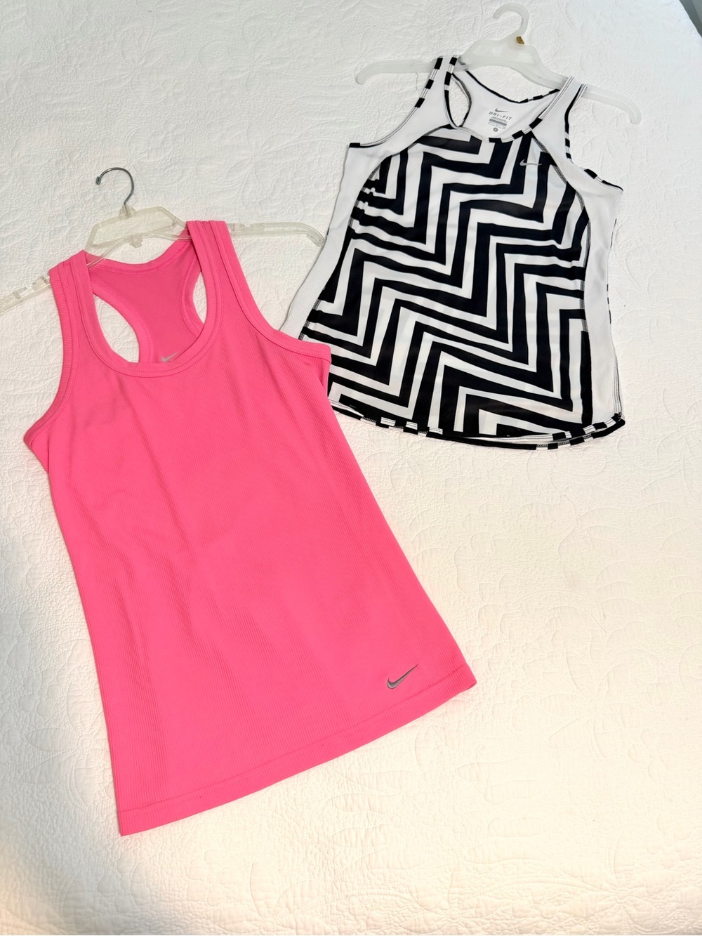 Nike tank top bright pink and black white geometric print running women’s small
